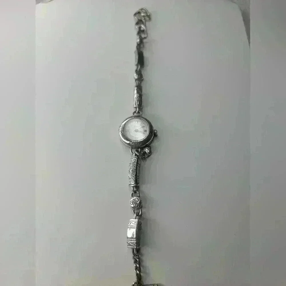 ♡Vintage Brighton Watch Braclet With New Battery. It's in good‎ condition.